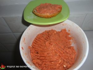 Pasta pomidorowa z wędzonej makreli