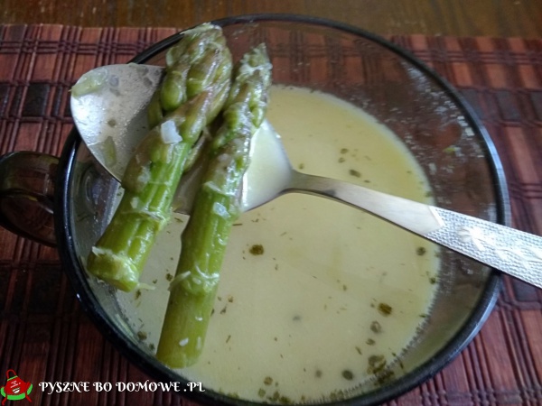 Zupa z zielonych szparagów